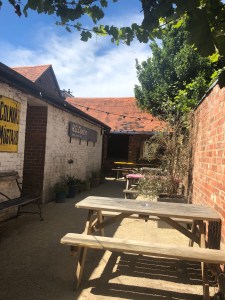 Pub garden of the Punter in Oxford